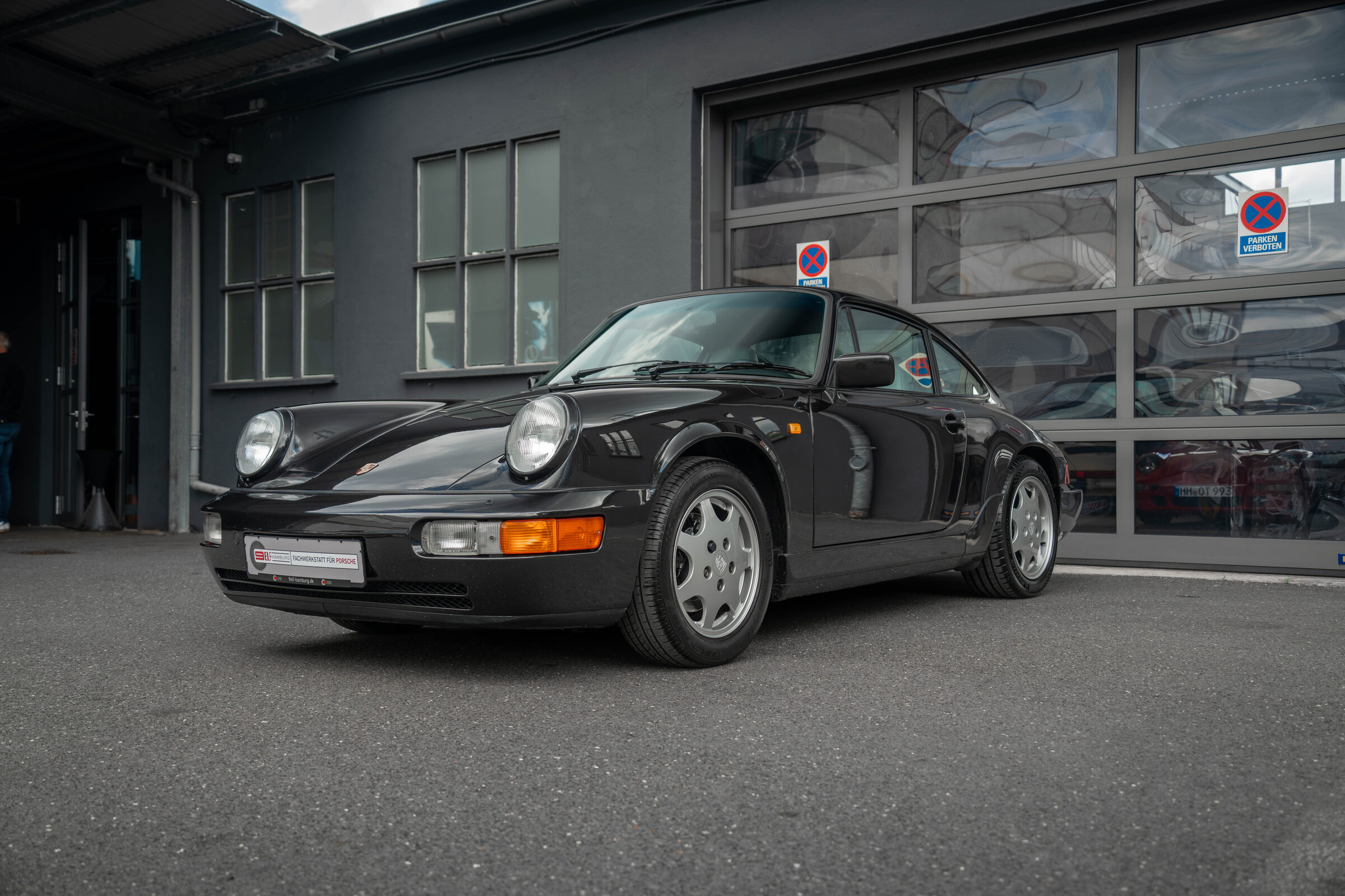 Porsche 911 Carrera 2 (964)